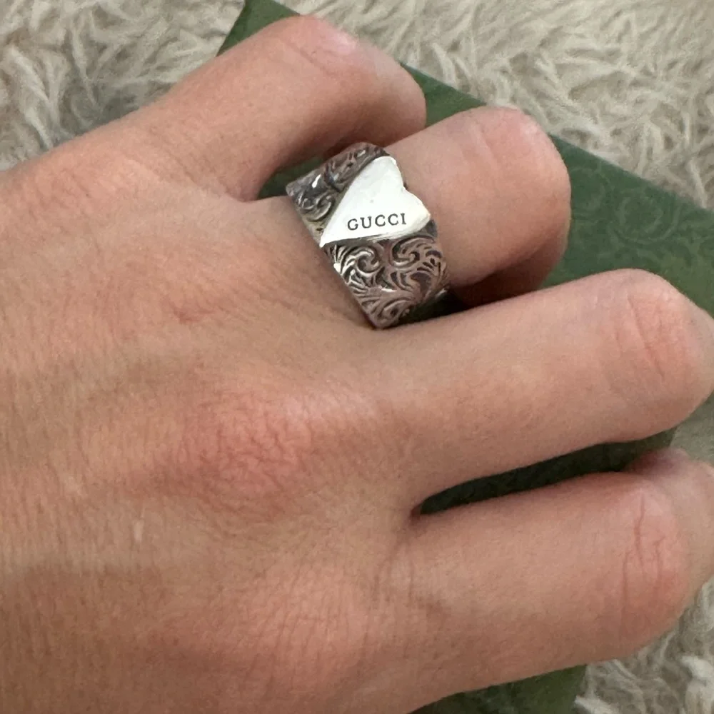 Gorgeous Gucci Silver Beaded Heart Ring‎ Size 6 3/4 NWT